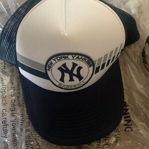 Yankees hat